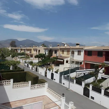 Adosado Con Piscina Y Parking Benicassim